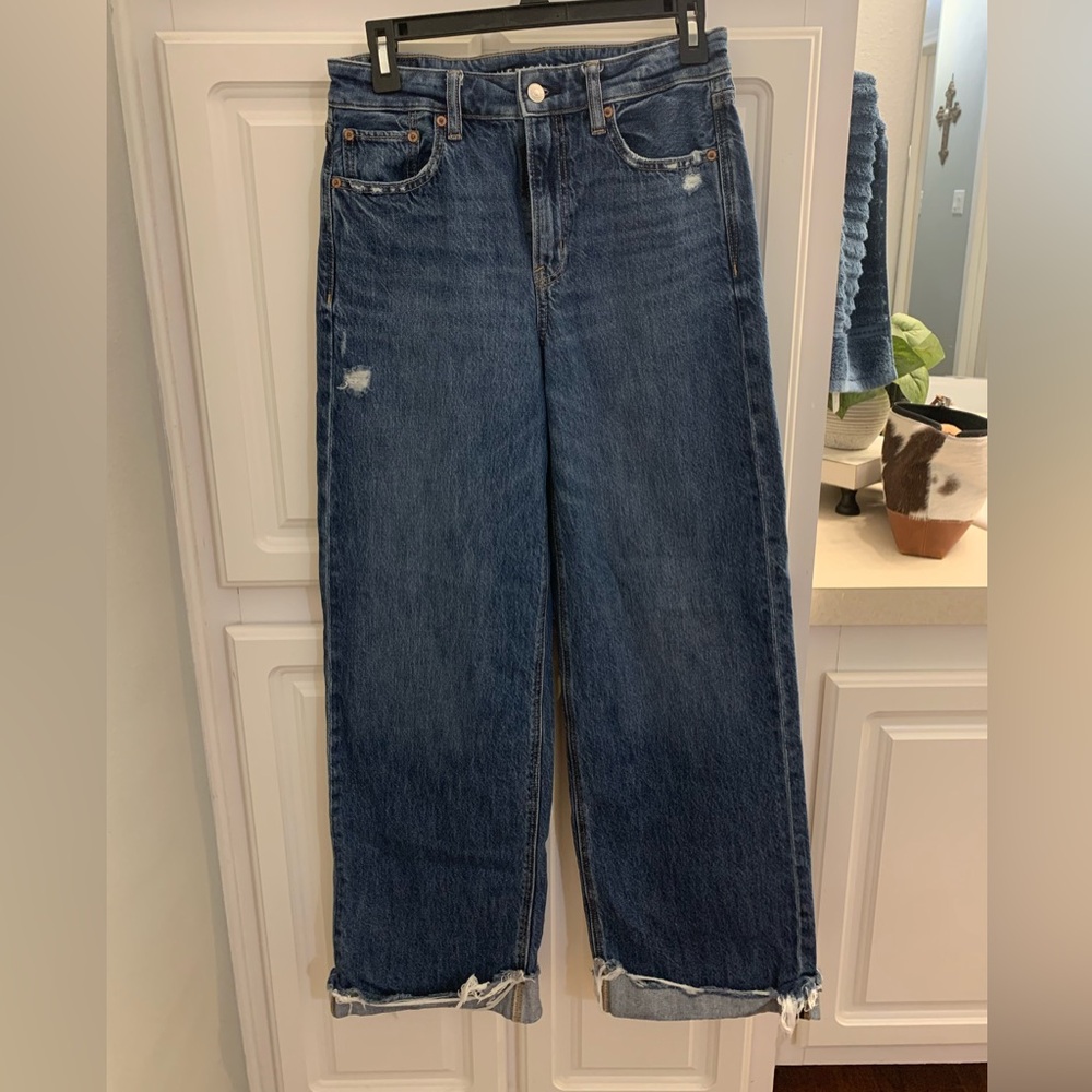 American Eagle super high rise baggy wide leg jeans size 2